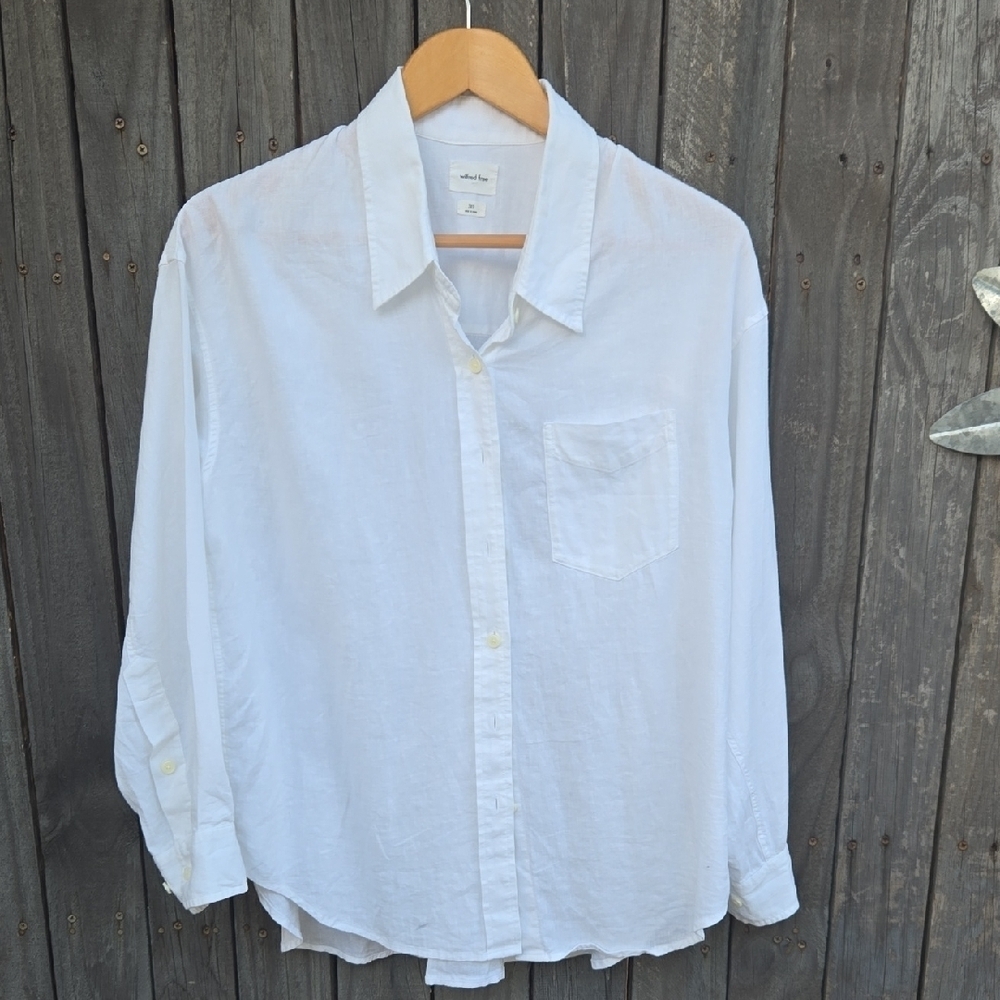 Wilfred White Blouse with Pointed Collar and Lightweight Fabric